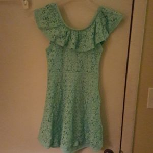 Girls btween dress